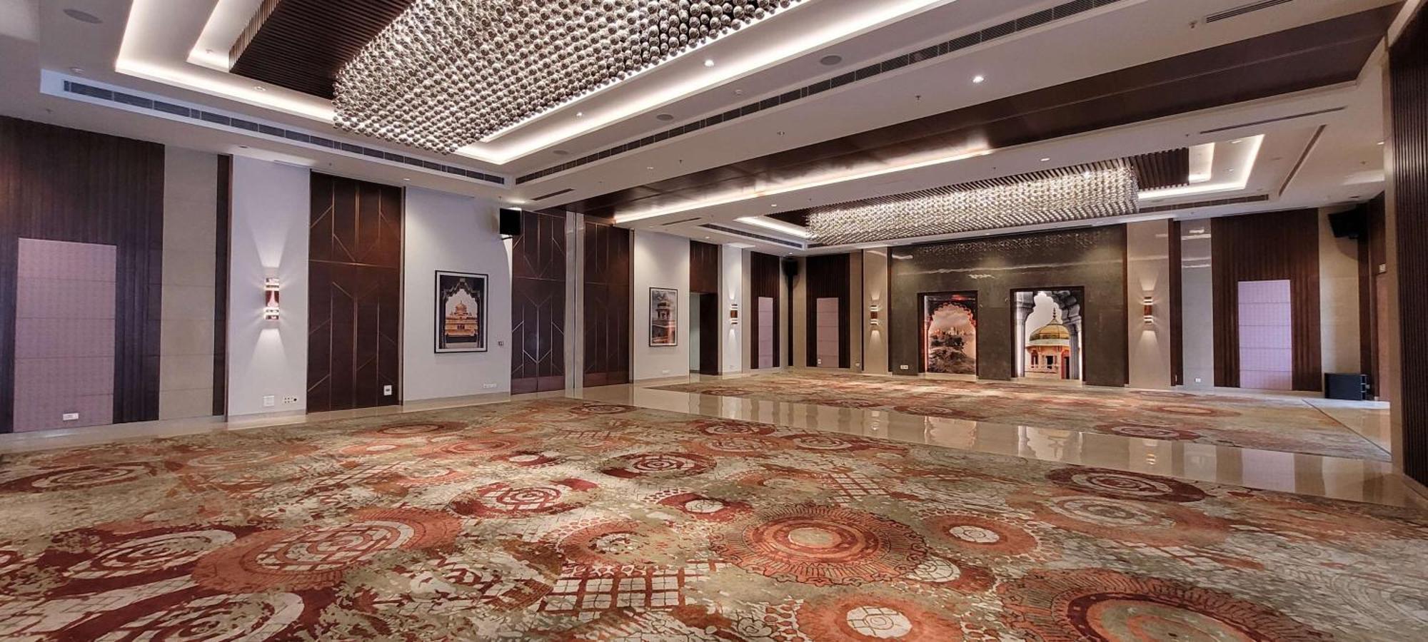 大诺伊达区丽笙酒店 外观 照片 The lobby of the hotel