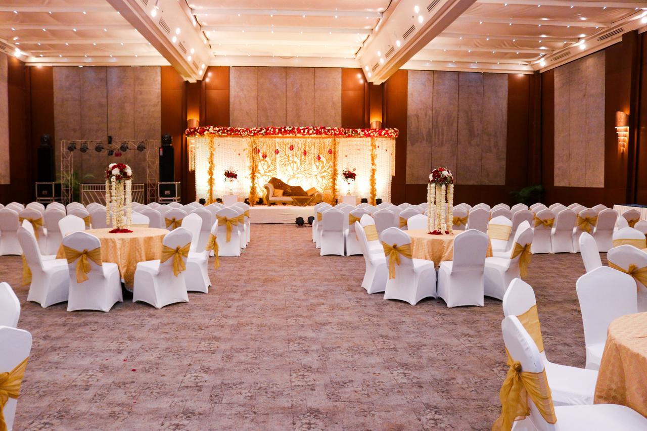 大诺伊达区丽笙酒店 外观 照片 A wedding reception in India